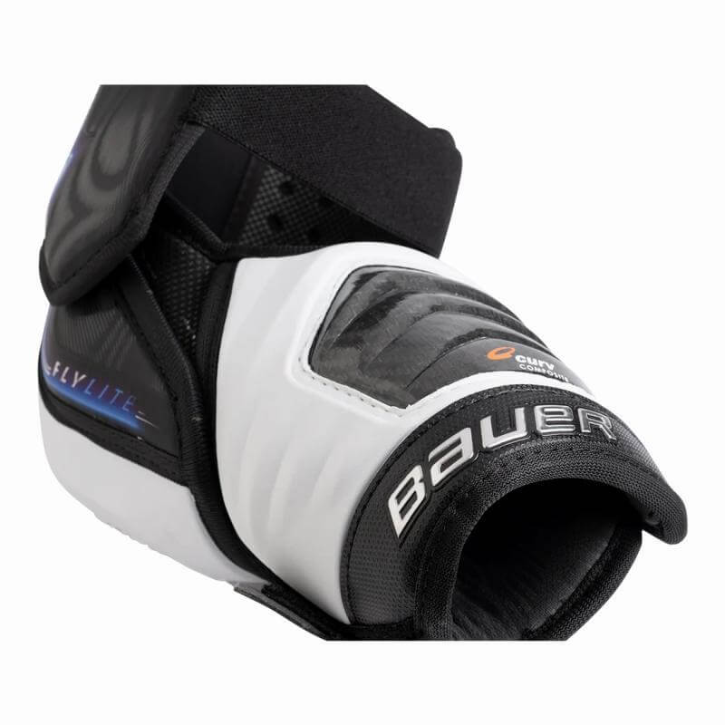 Las coderas Bauer Vapor Flylite tienen un ajuste profundo y una envoltura de 360 grados, que te ofrece una fijación segura