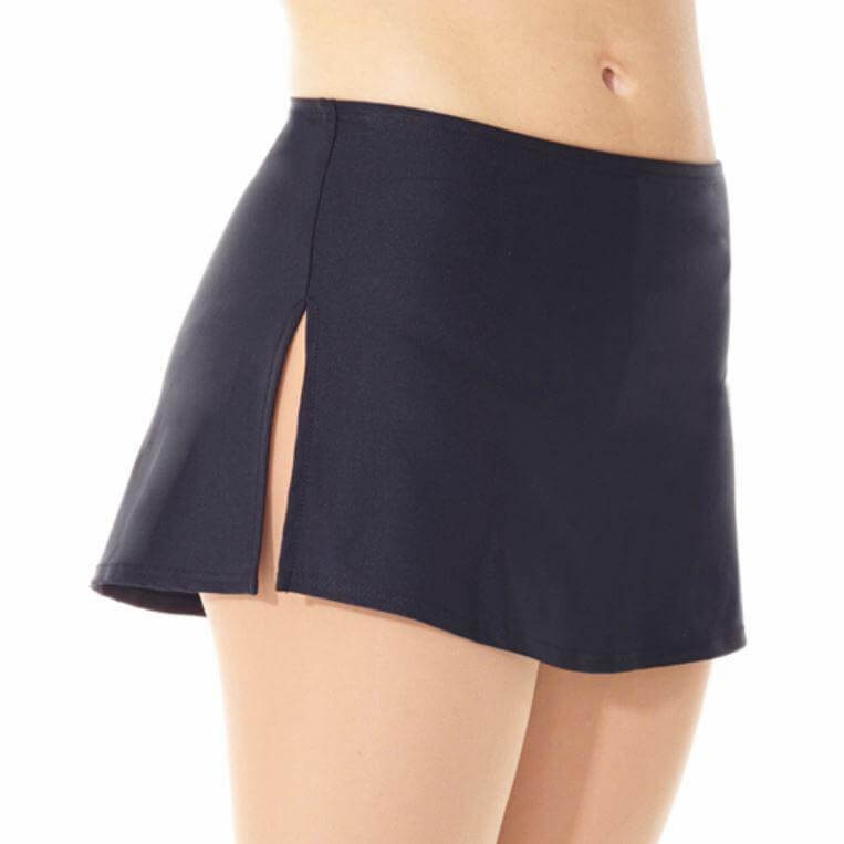 Falda Mondor 621 para patinaje. Apertura en ambos lados para libertad total de movimiento, patina sin restricciones.