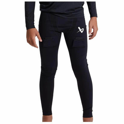 Pants de hockey de compresión Bauer. Mejora la ventilación en áreas clave para mantenerte fresco durante el juego.