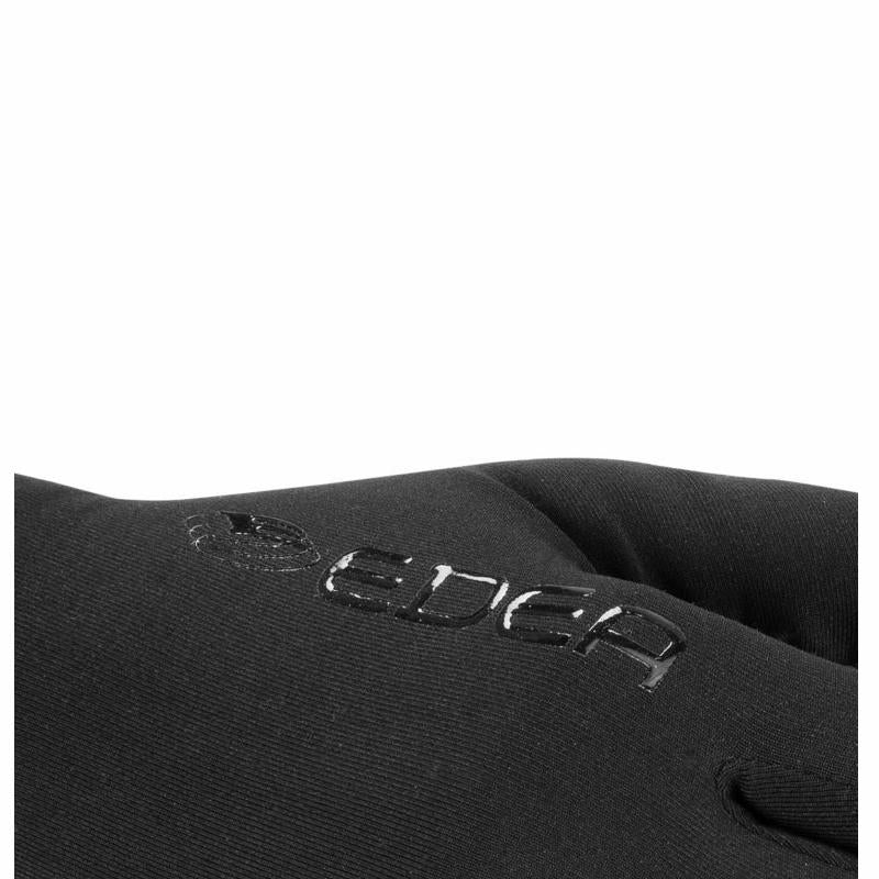 Guantes Edea E-Gloves Anti-Cut disponibles en color negro con el logotipo de sombra de Edea. 100 % poliéster.