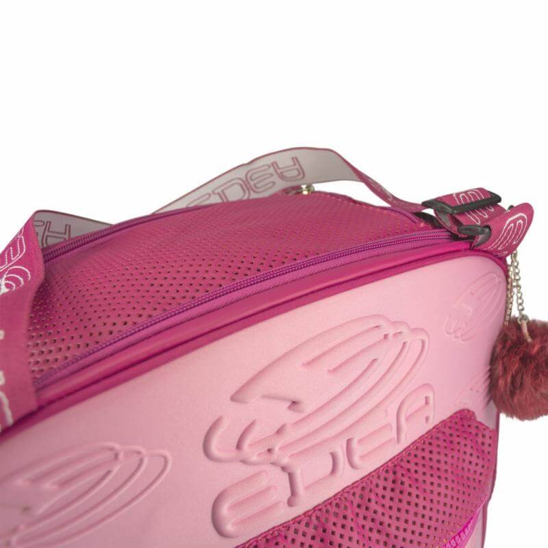 Maleta para patines Edea Cube. Gran parte de la mochila está hecha de un poliéster suave y ventilado para mayor frescura.