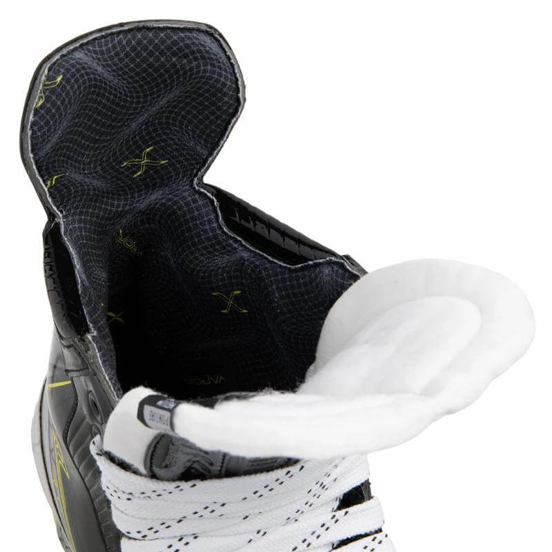 Patines de Inline Hockey Bauer Vapor Fly40. Forro sublimado premium: cómodo, transpirable y con diseño moderno.