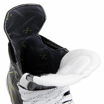 Patines de Inline Hockey Bauer Vapor Fly40. Forro sublimado premium: cómodo, transpirable y con diseño moderno.